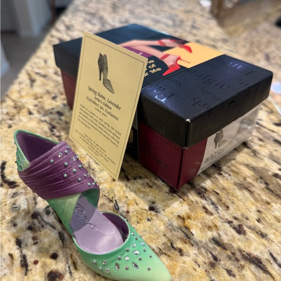 JTRS - Spring Raine, Lavender - Picture 3 of 3